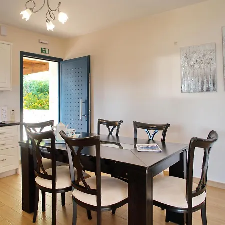 Anna Maria Rock Pure Luxury 斯巴达