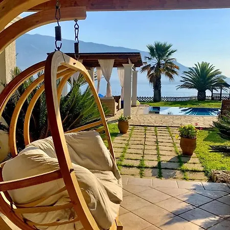 Anna Maria Rock Pure Luxury ספרטיה