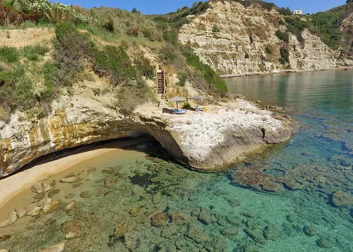 Villa Anna Maria Rock Pure Luxury Spartià